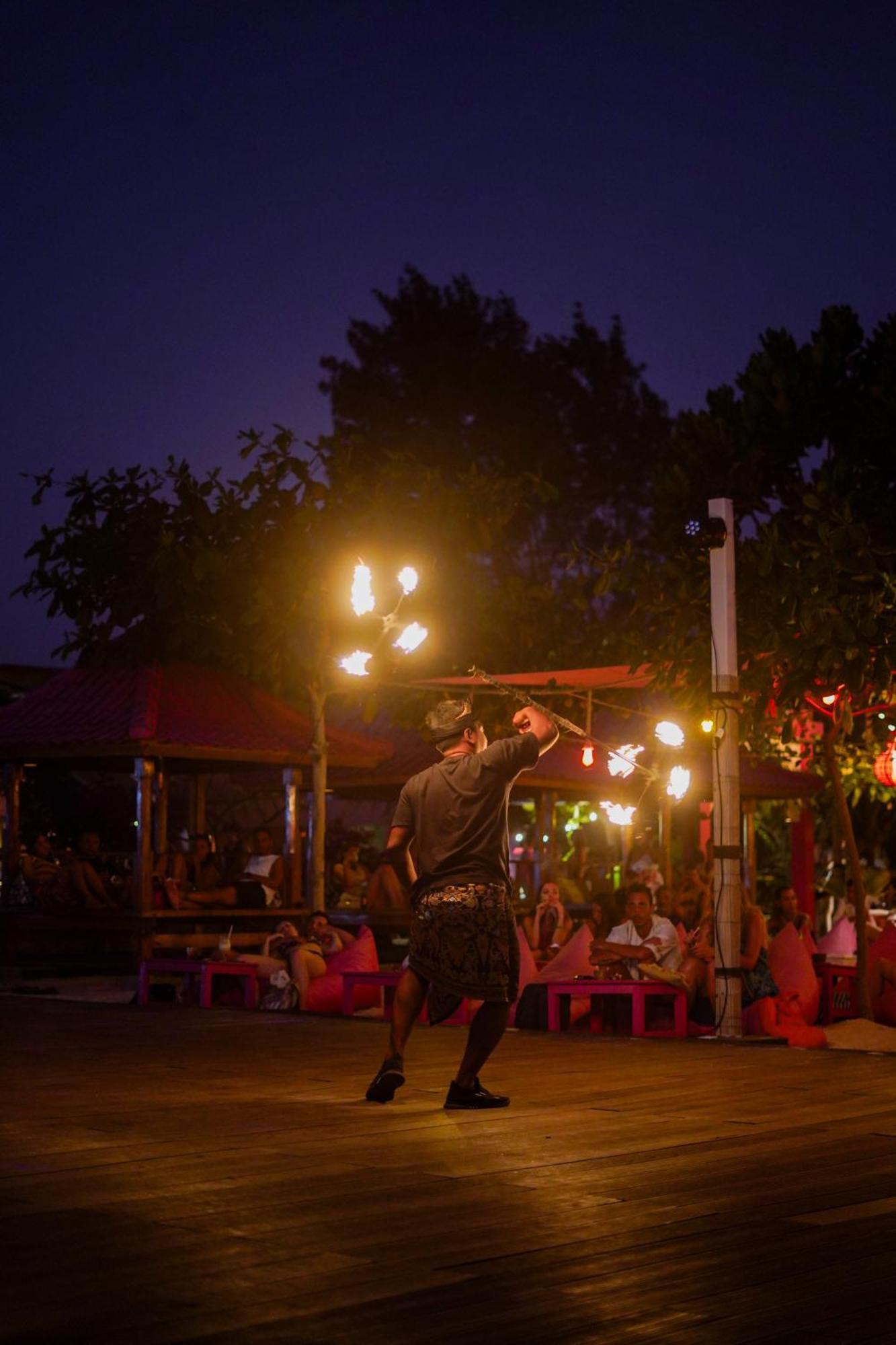 Hotel Pinkcoco Gili Trawangan - Constant Surprises - For Cool Adults Only Exterior foto
